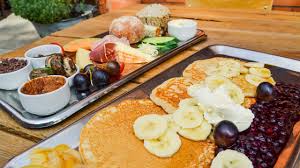 Auf dieser seite finden sieauf weekend brunch für diverse regionen der schweiz. Cafe 21gramm Brunchen In Einer Kapelle Berlin Ick Liebe Dir