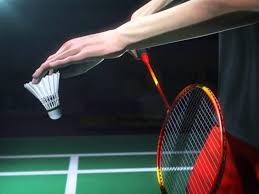 Jelaskan cara melakukan servis bawah permainan bola voli. Cara Melakukan Servis Panjang Dan Pendek Dalam Bulutangkis Penjasorkes