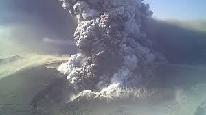 Der vulkan fagradalsfjall in island mit einer höhe von 385 metern, der seit 900 jahren inaktiv war, ist in der nacht auf samstag ausgebrochen. Der Vulkan Eyjafjallajokull Spuckt Wieder Feuer News Bild De