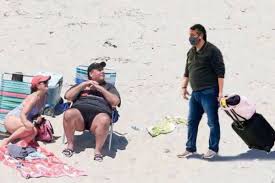 The texas senator returned from his trip earlier than anticipated when he was swiftly criticized for fleeing his home state while millions were without electricity and heat during a rare. Ted Cruz S Trip To Cancun Reminds Americans Of Chris Christie S Beachgate Incident Rare