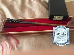 Hand painted in fine detail. Noble Collection Neville Longbottom Wand In Ollivanders Box 1776300334