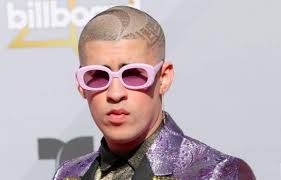 Los seguidores de bad bunny destacan que las letras de sus canciones contienen una importante carga filosófica, por lo que debería ser considerado para el. Seguidores De Bad Bunny Piden El Nobel De Literatura Para El Puertorriqueno