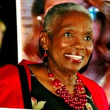 Minnie Gill's Instagram, Twitter & Facebook