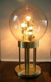 In den 60er und 70er jahren beeinflußt von der mondlandung entstand im designbereich vieles das eben an diese erinnert.verner panton, emaes knoll und luigi c. Popsike Com 70er Sputnik Lounge Lampe Doria Vintage Space Age 70s Auction Details