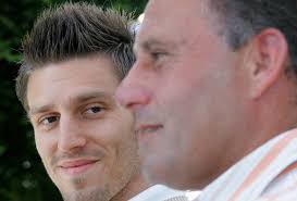 Fussball Stuttgarter Kickers, v.l. Jugendleiter Oliver Munz,  Jugend-Koordinator des VfB Stuttgart