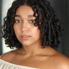 Diane Baas's Instagram, Twitter & Facebook