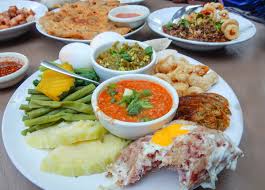 Originally burmese, kaeng hang lei is a delicious pork curry, mild in taste, but nevertheless very flavourful. So Many Tastes To Try In Thailand Food In The North Central And South