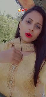 Aisha Curtis's Instagram, Twitter & Facebook