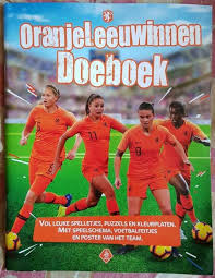 Print nu gratis een eiffeltoren kleurplaat en laat de kinderen deze inkleuren! Vind Poster Oranje Leeuwinnen Op Marktplaats Augustus 2021