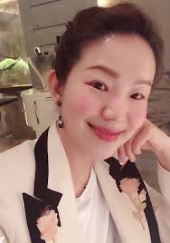 張寶華Sharon Cheung added a new photo.