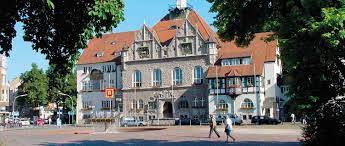 Zur großstadt wurde bergische gladbach jedoch erst nach 1975, als bensberg und schildgen mit zum stadtgebiet kamen. Haus Grund Rhein Berg