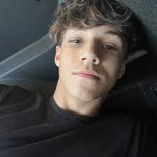 Hi, my name is Michael and I'm from Sacramento California. I am fully  committed to Chico and will be majoring in psychology. I'm looking to meet  new people and for a potential