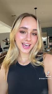 Miranda Mcfarland's Instagram, Twitter & Facebook