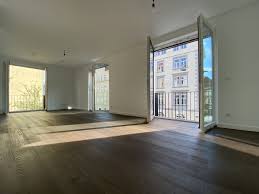 München (stadt), neuhausen (west), nymphenburg (west), laim (west) diese voll ausgestattete erdgeschosswohnung sucht langfristige mieter, bevorzugt singles, pärchen und nichtraucher und bietet im gegenzug eine ruhige und doch. 2 Zimmer Wohnung Zu Vermieten 80634 Munchen Neuhausen Nymphenburg Blutenburgstrasse 122 Mapio Net