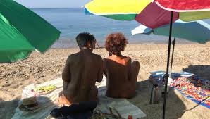 Séjournez dans une de nos locations. Le Naturisme A Le Vent En Poupe Dans Le Var