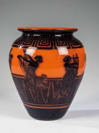 Vase Mit Tanzerinnen Andre Delatte Nancy Um 1925 Farbloses Glas Orange Unterfangen Aussen Dunkelblau Uberfangen Umlaufend Reliefiert Geatzter Dekor Tanzeri