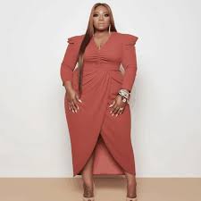 Faites votre choix parmi la sélection de robes pour femme ronde sur witt international Robe Longue De Soiree Pour Femme Ronde Princesse Grande Taille