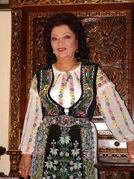 Maria ciobanu (born 3 september 1937 in roșiile) is a romanian folk singer. Foto N Ai Vazut O Niciodata Asa Vezi Cum Arata Maria Ciobanu Nemachiata Wowbiz