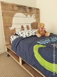 There are plenty of ways in which you can decorate even the teen room with dinosaur wall art and murals. Making A Pallet Bed And The Dinosaur Pallet Bed Boys Bedroom Decor Kids Room Design Dinosaur Boys Room