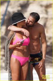 Lionel Messi Spotted Enjoying a Yacht Day with Wife Antonela Roccuzzo &  Friends: Photo 4778983 | Antonela Roccuzzo, Bikini, Cesc Fabregas, Daniella  Semaan, Lionel Messi, Shirtless Photos | Just Jared: Entertainment News