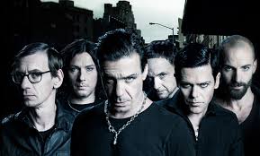 Rammstein ist eine band des genres neue deutsche härte aus berlin, die 1994 gegründet wurde. Rammstein Frontman Confirms That The Band Will Reunite In September Alternative Press