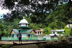 🕌 Patimburak Old Mosque 📍Fakfak, West Papua, Indonesia 🇮🇩 The  Patimburak Old Mosque (Indonesian: Masjid Tua Patimburak) is a mosque  located in Kampung Patimburak, Kokas District, Fakfak, West Papua,  Indonesia. The oldest