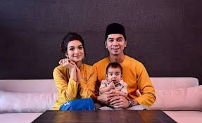 V the adventure of sir percivale. Amar Baharin Amyra Rosli Kedekut Anak Buletin Malaysia