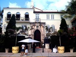 Details items creator haus of versace uploaded: Villa Von Gianni Versace Fur 41 5 Millionen Dollar Versteigert Investor Macht Schnappchen Luxusfirmen Com News Zu Luxus Exklusivitat