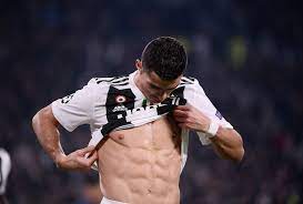 Der polnische superstürmer hat muskeln aus stahl. Fc Bayern Munchen Robert Lewandowskis Beeindruckendes Muskelfoto