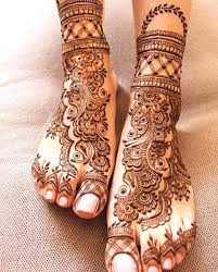 Mehndi is derived from the sanskrit word mendhikā. Top 111 Latest Simple Arabic Mehndi Designs For Hands Legs