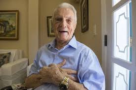 Frank vogel hopes andre drummond is with lakers for 'long time' drummond has worked tirelessly to adapt to the current nba landscape and improve his shooting, but his throwback style will be difficult for any team. Orlando Drummond O Eterno Seu Peru Morre Aos 101 Anos A Gazeta