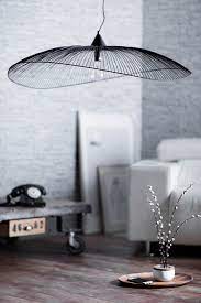pile dans l air du temps on craque pour son design filaire au cœur de la tendance chic in suspension pour salle a manger idee decoration appartement luminaire