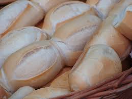 Vale a pena trocar o pãozinho francês pelo pão integral? - Minha Vida