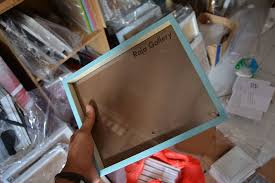 Dapat diletakan di dinding, diletakan dimeja tanpa penyanggga, kelebihan frame ini adalah memiliki 2 muka sehingga 2 foto yang berbeda bisa di. Raja Gallery Home Facebook