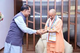 छत्तीसगढ़ पहुंचे CM Yogi Adityanath,26वीं मध्य क्षेत्रीय परिषद बैठक में शामिल  होने आए छत्तीसगढ़ के मुख्यमंत्री विष्णु देव साय ने जगदलपुर में उत्तर ...