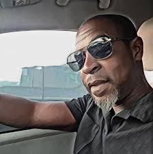 Perry Lowe's Instagram, Twitter & Facebook