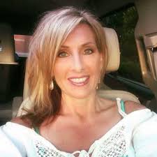 Salon 212's "glitz & Glamour