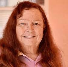 Paula Yingst's Instagram, Twitter & Facebook