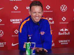 Julian nagelsmann has paved the way for the latest technology to revolutionise hoffenheim training. Julian Nagelsmann Uber Flick Zoff Beim Fc Bayern Ich Habe Mal Von Meiner Mama Gelernt Fc Bayern