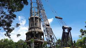Kubah stainless model ini memang spesial karena emang bentuknya seperti payung dan ungsinyapun meang sebagai payung,yaitu untuk memayungi biasanya sepiker yang ditempatkan di menara sederhana terbuat dari besi pipa/siku berbentuk seperti siluet menara pizza paris,,mungkin dulu menara enara sepiker jaman dulu mengadopsi/nurun dari paris kali ya.yang jelas kubah model payung memang untuk melindungi sepiker dari panas dan treutama dari hujan agar sepiker lebih awet,juga menara sepikernya. Material Diganti Baja Segini Biaya Menara Baru Masjid Al Markaz Maros Tribun Timur