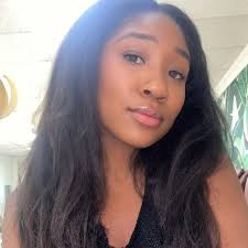 So nail salons no longer create designs with regular polish, just gel. 😒  Gel polish destroys my toe nails. They can never answer WHY?! They just  don't. UGH!