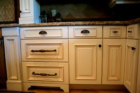 spotlight on: cabinet knobs, pulls and