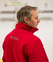 Sarnia's 'Ice Man' paints circles around the competition