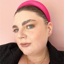 Danielle Farrow's Instagram, Twitter & Facebook