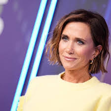 Stephanie Denton's Instagram, Twitter & Facebook