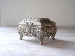 Silver Plated Jewelry Box Reach Decoration Pattern Vintage India Treasures Box Aka The Chocolate Box Fro Vintage Jewelry Box Vintage Jewels Vintage Jewelry