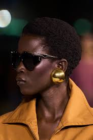 Orecchini Saint Laurent: modelli, prezzo, misure