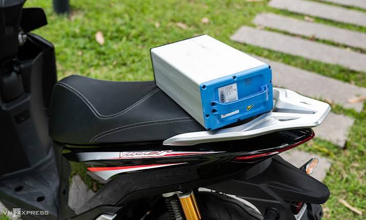 Giải đáp xe điện VinFast mua 1 pin và thuê 1 pin có được không?