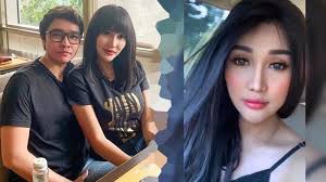 Check spelling or type a new query. Jadi Sorotan Lucinta Luna Tampil Beda Dengan Rambut Pendek Abash Kini Punya Kumis Dan Jenggot Tribun Manado