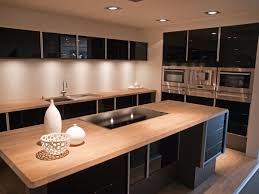 Cuisine Noire Et En Bois Les 40 Plus Belles Inspirations De Cuisines Cuisine Noire Et Bois Cuisine Bois Cuisine Noire